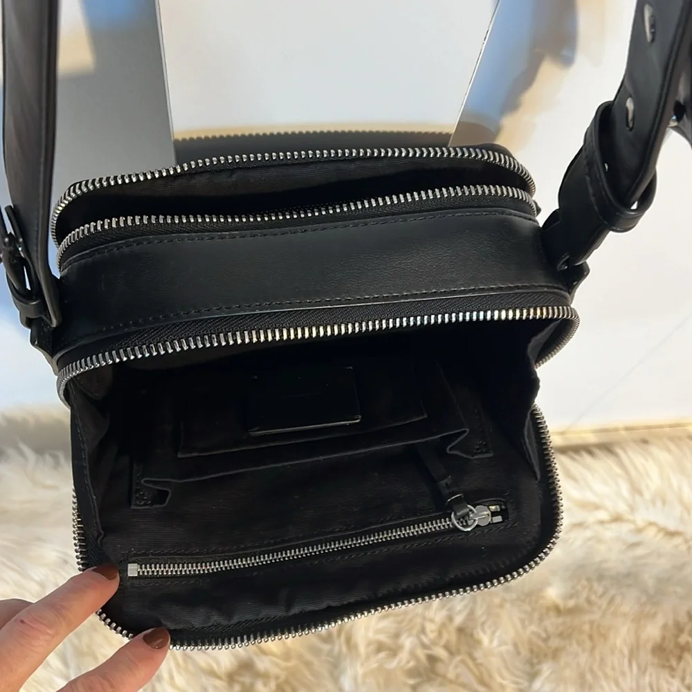 All saints black lamb leather purse. 8x6x3 - Picture 5 of 13